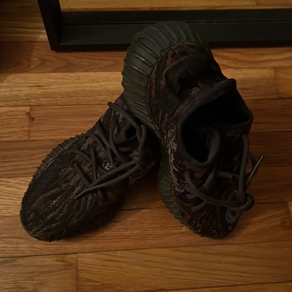 Adidas Yeezy 350 V2 Rock US 7M or US 9.5W